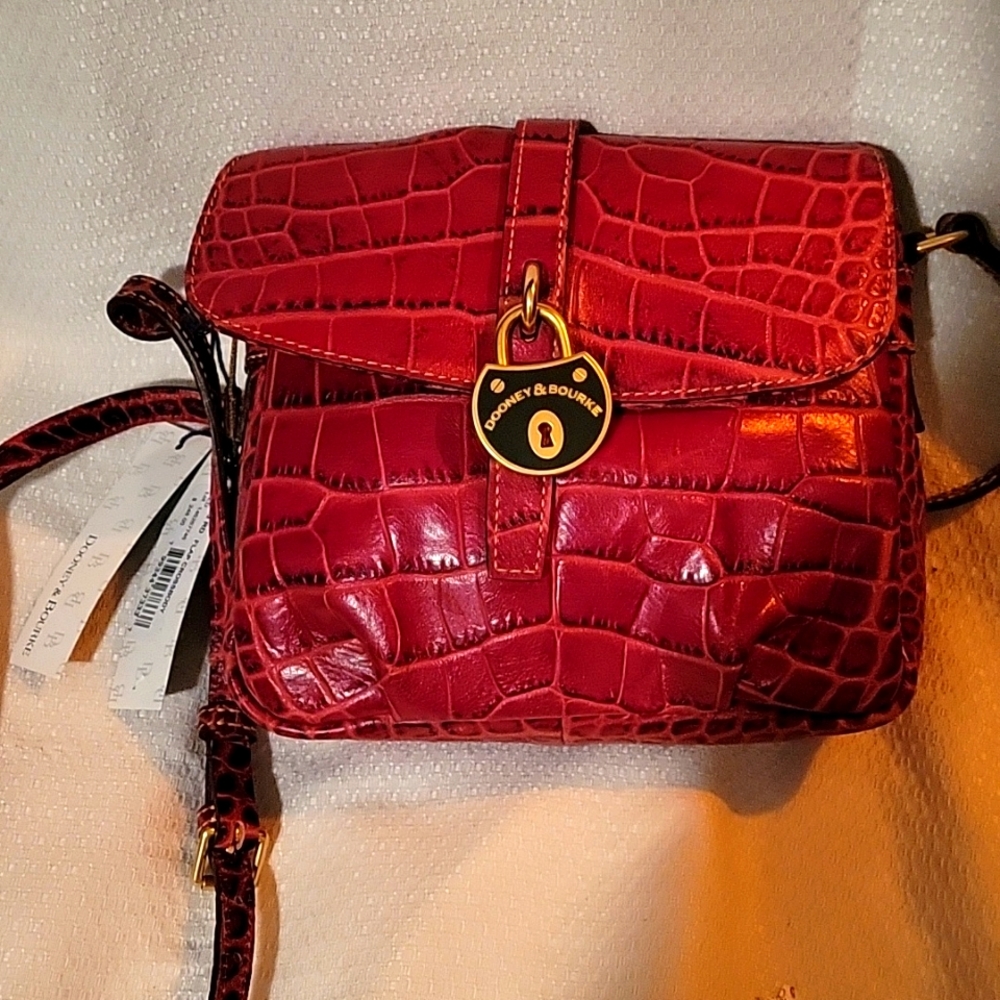 NWT Dooney and bourke red Croc Embossed Leather Handbag